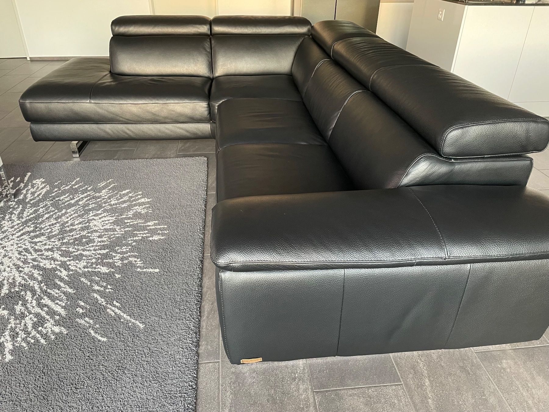 Sofas: Schwarzes Ecksofa aus Leder – Gebraucht aus Birmenstorf AG von Paolo074 3