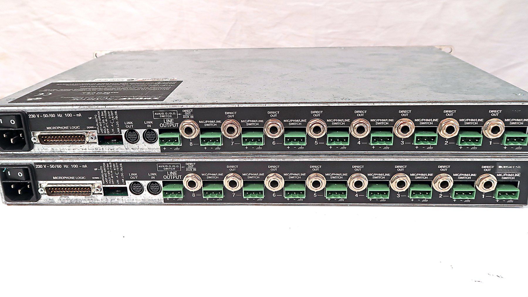 Shure Console di mixaggio: 2 Stk. Shure SCM810 E Automischer – Usato da Uster venduto da Mruedis 1