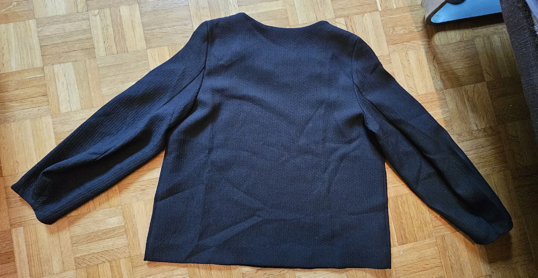 Pulls & Sweat-shirts: pull noir Cop Copine manches 3/4 Belle qualité – D'occasion à Yverdon-les-Bains par van_dq65 6