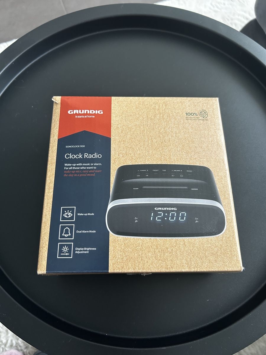 Grundig Wecker: Radiowecker Grundig, Sonoclock 1100 – Neu und originalverpackt aus Hallwil von Zoeizy