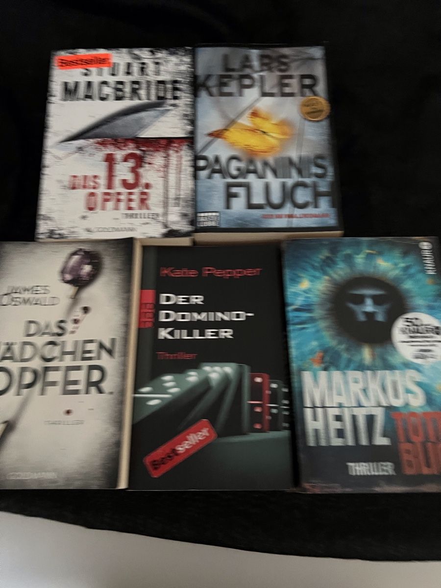 Livres: Krimis/ Thriller – D'occasion à Oftringen par Stukaof