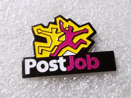 Ansteckpin 127: Postjob