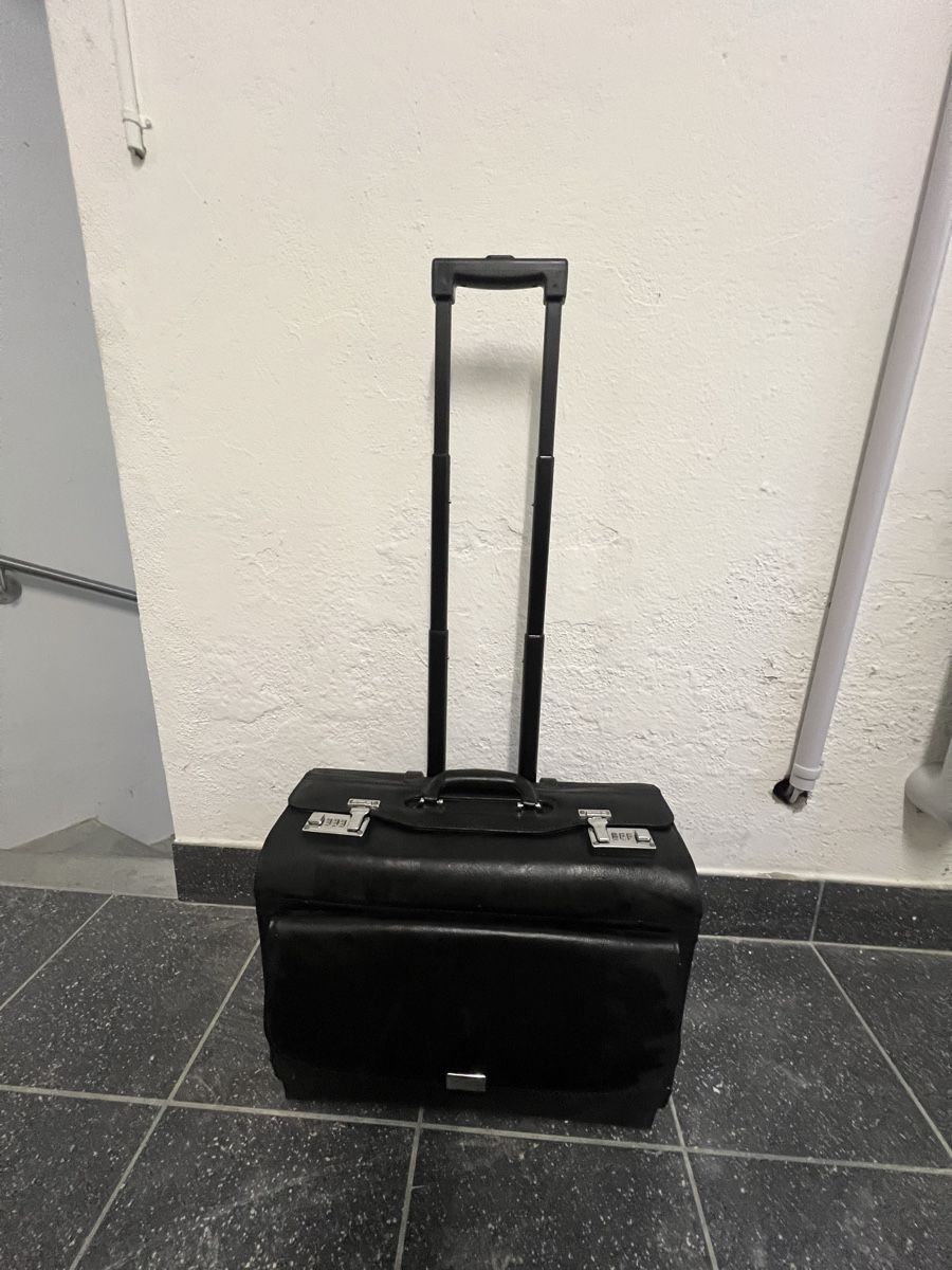 Valigie & Borse: Akten/ Arztkoffer neuwertig  – Nuovo (secondo la descrizione) da Zürich venduto da ber_mv2c