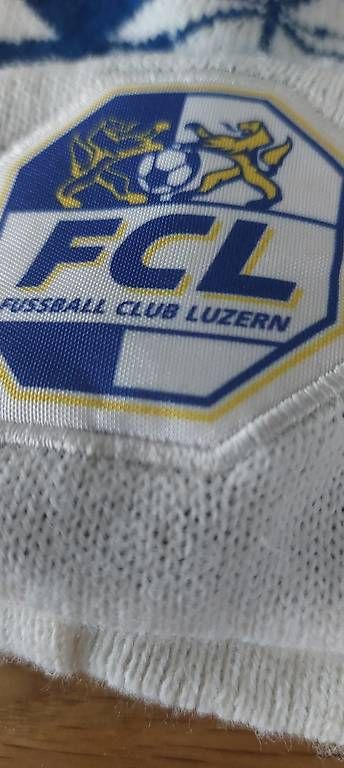 Giacche & Cappotti: FCL Mütze Neuwerrig – Usato da Geuensee venduto da Itingen1