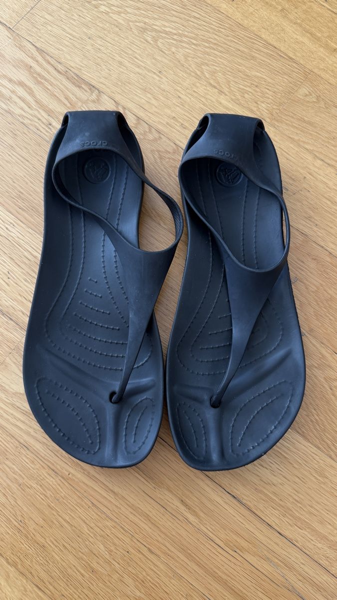 Crocs Scarpe da donna: Crocs rubber sandals, size 40 – Usato da Zürich venduto da ana_782l