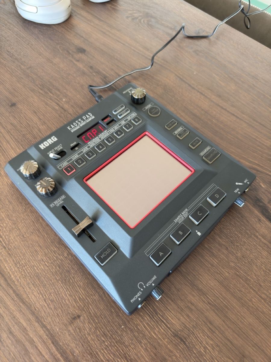 Korg Strumenti musicali: Korg Kaoss Pad KP3 dynamic effect sampler good condition – Usato da Zürich venduto da Rocola26 3