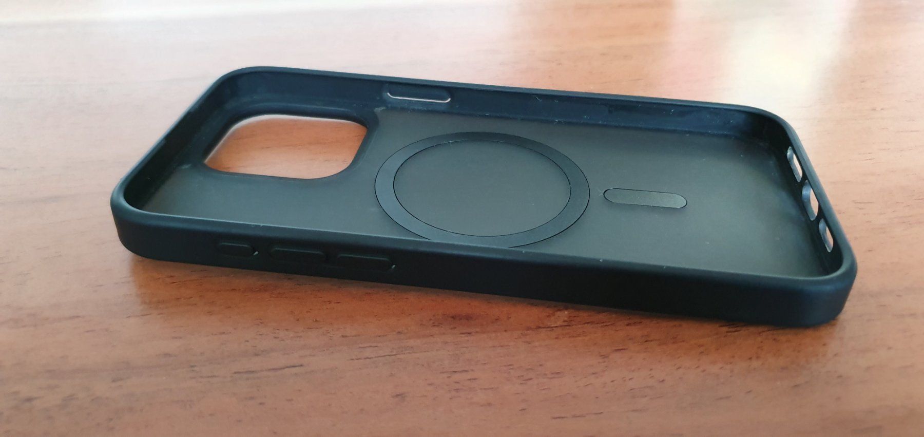Apple Cover & Protezioni schermo: Apple Iphone 14PRO MAX Cover. – Usato da Zürich venduto da Leica.C89 2