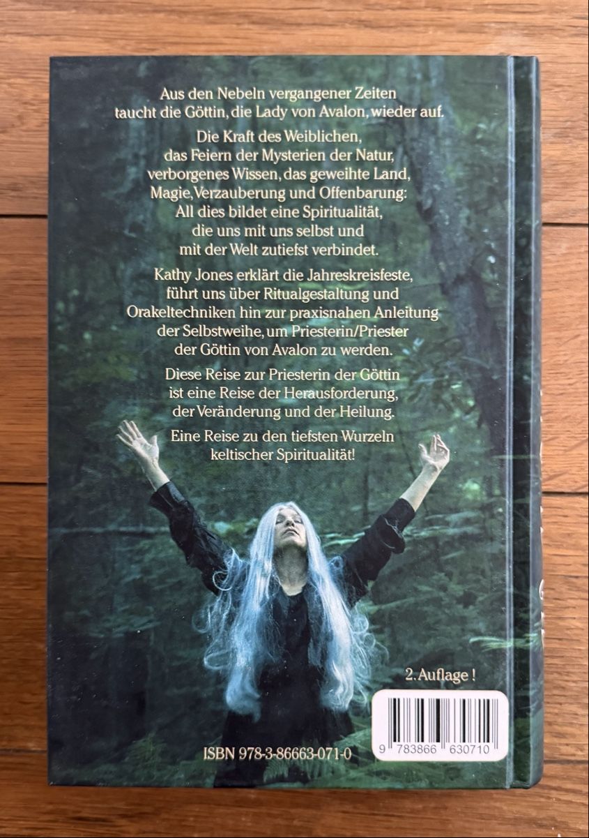 Livres: Avalon von Kathy Jones – Neuf (Voir description) à Moosseedorf par smushpuff 1