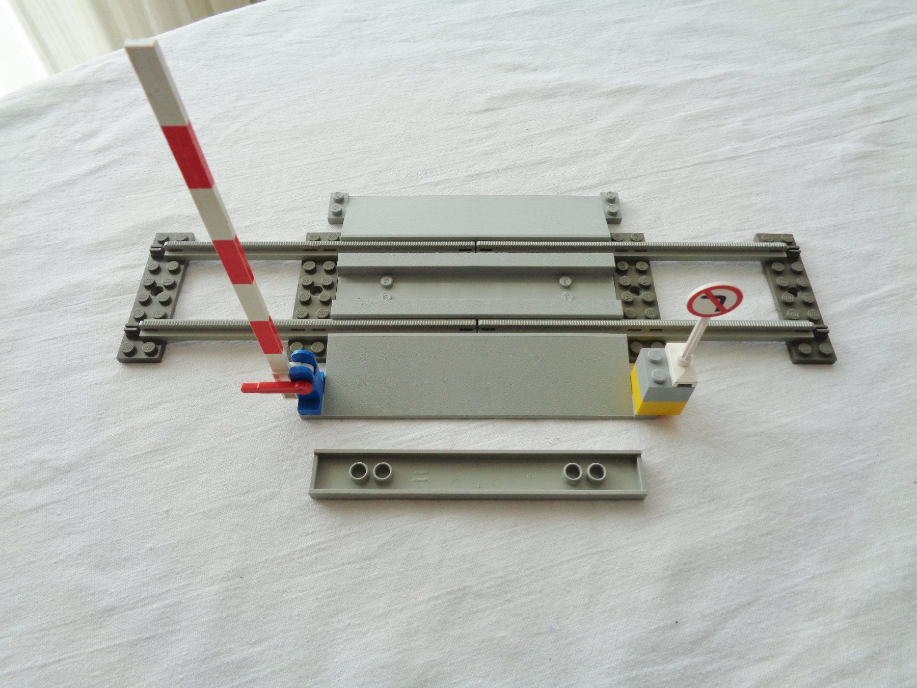 Lego Kit di costruzioni: Vintage LEGO Bahnübergang – Usato da Basel venduto da vidra66 2