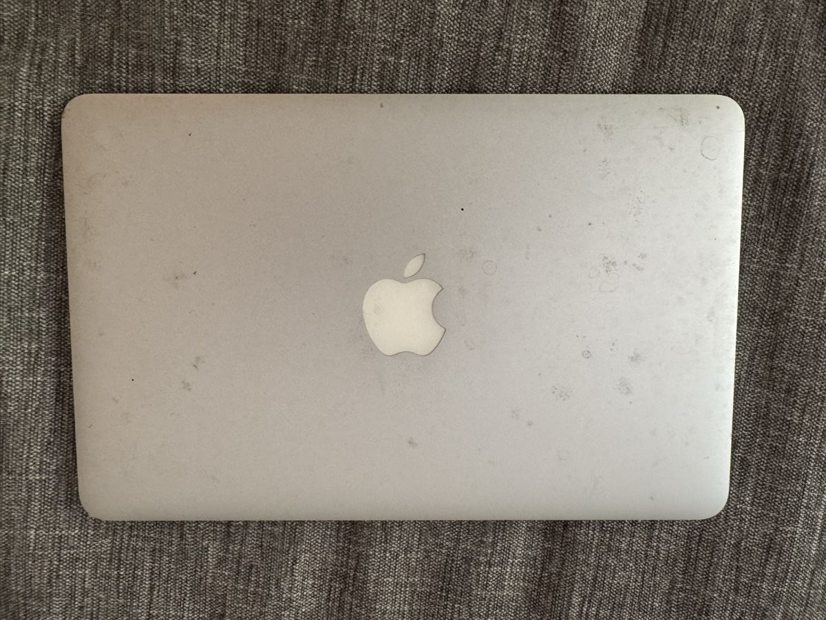 Apple Portables: MacBook Air 11 – D'occasion à Adliswil par Busys 4