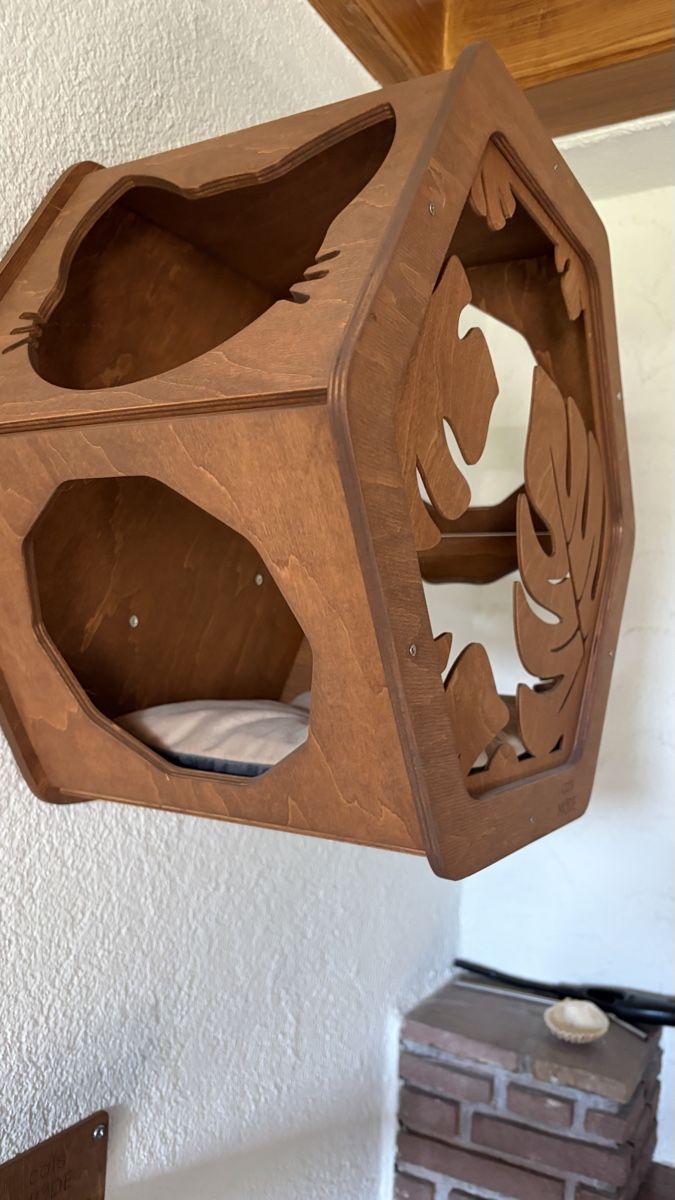 Tiragraffi: Katzenbaum und Set Cats Wandbett  – Usato da Uster venduto da svm_s68c 4