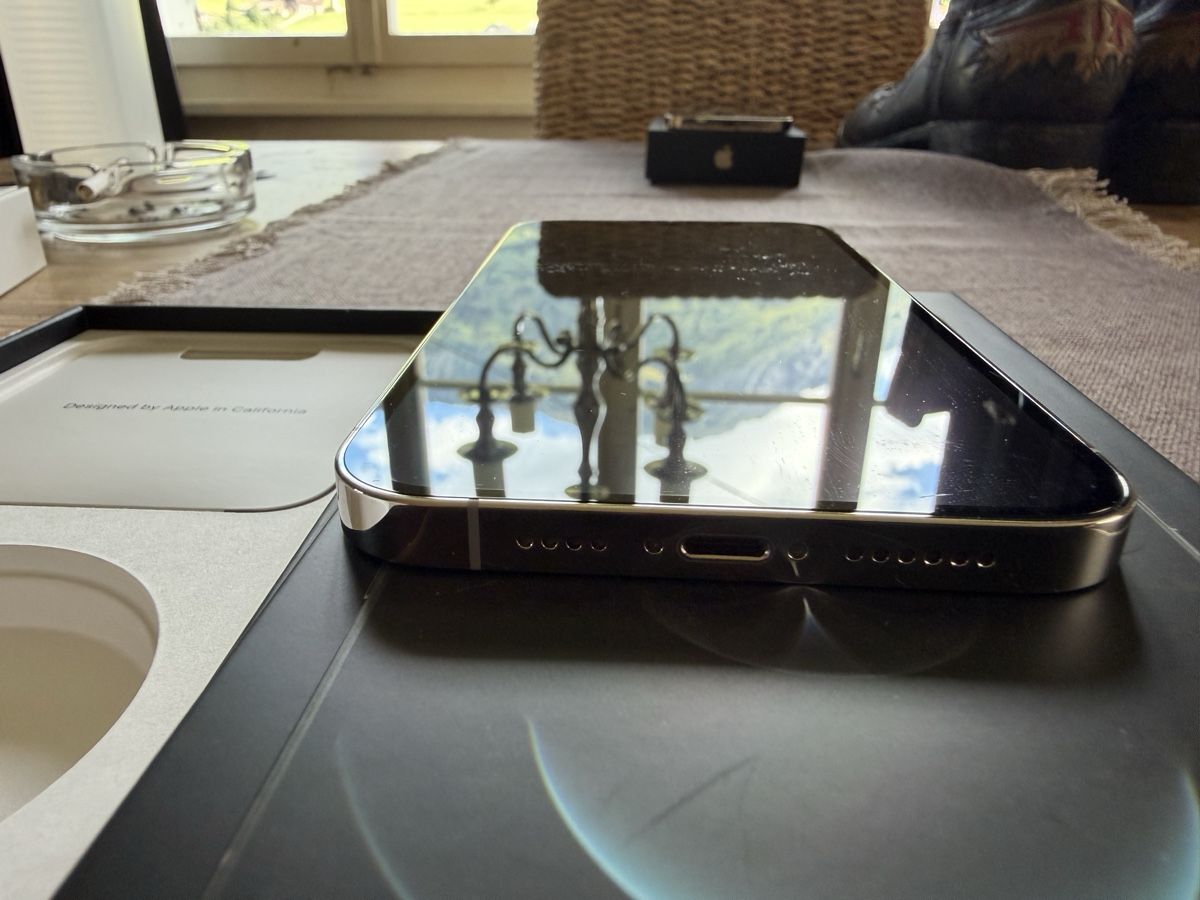 Apple Telefoni cellulari / Smartphones: Apple iPhone 12 Pro Max 512GB guter Zustand – Usato da Ennetmoos venduto da Raragon 4