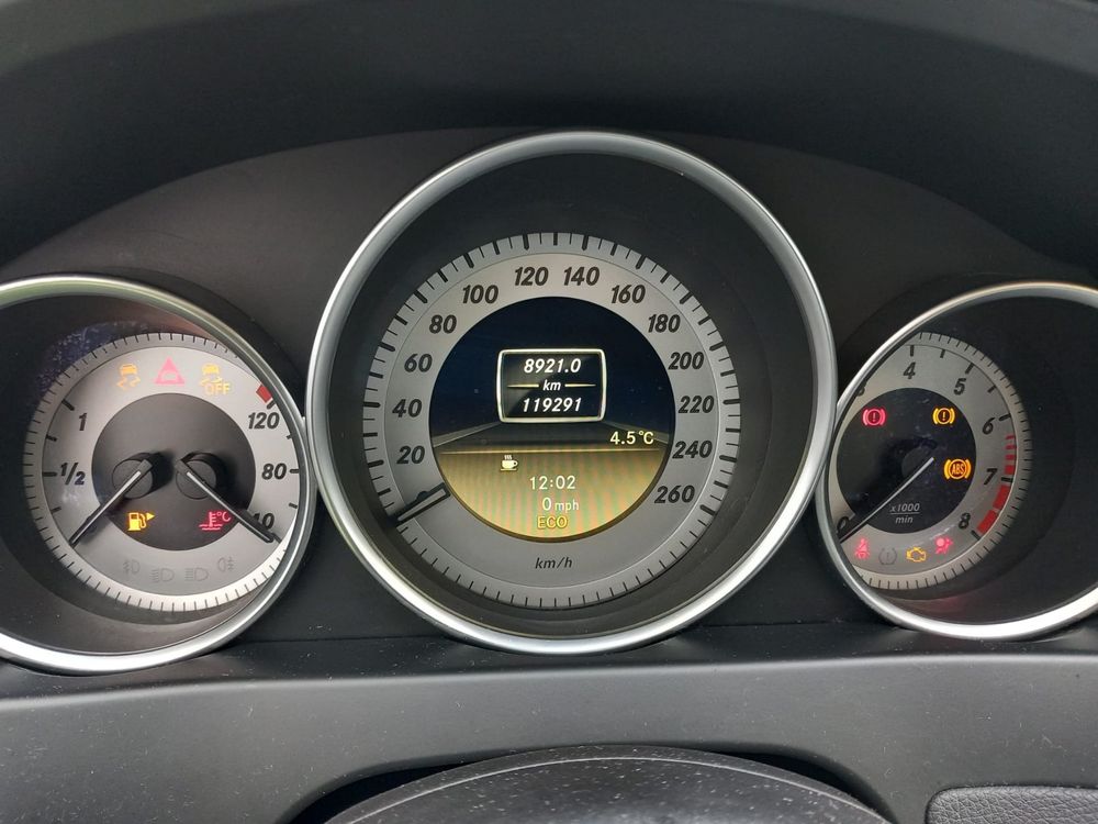 Mercedes-Benz C 180 BlueEfficiency Avantgarde - 2012 5