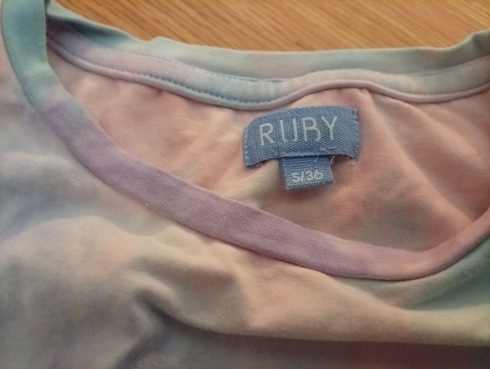 T-shirts: Ruby T-Shirt Kurzarm Schmetterling S/36 Damen – D'occasion à Worben par ersa01 2