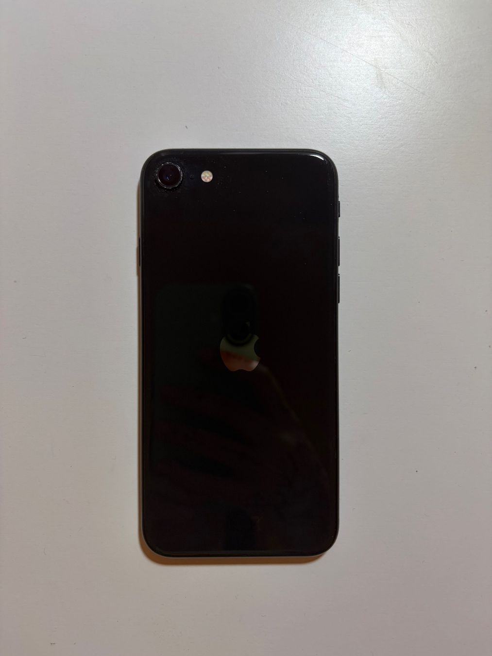 Apple Telefoni cellulari / Smartphones: IPhone SE 2 (2020) in black, 64Gb – Usato da Meggen venduto da BookRevivals 2