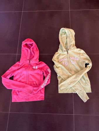 Abercrombie Kids Hoodie Jäckchen-Set, Grösse S (ca. 122)