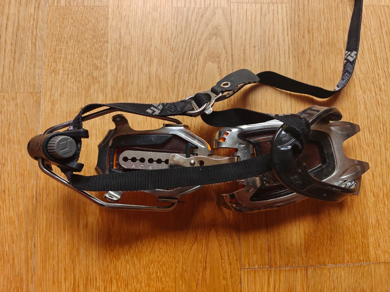 Black Diamond Altro in Alpinismo & Escursioni: Steigeisen / Spikes von Black Diamond – Usato da Luzern venduto da RemsyRainbow 3
