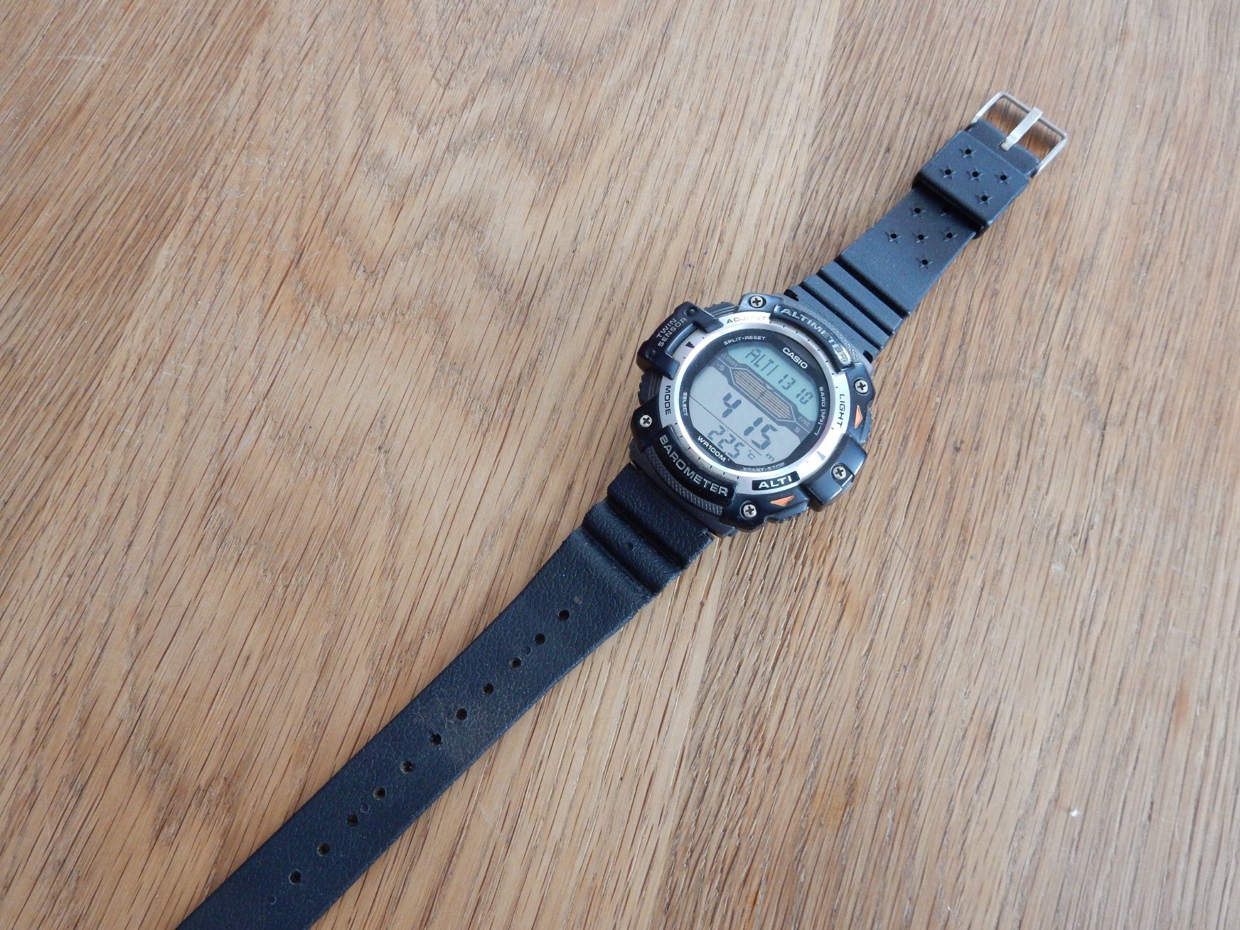 Casio Uhren: Casio Herren Uhr Top – Gebraucht aus Balsthal von Subaru11 5