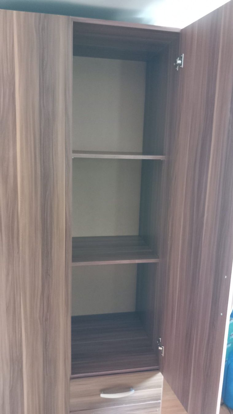 Conforama Schränke: Kleiderschrank – Gebraucht aus Bauma von ezel14 2