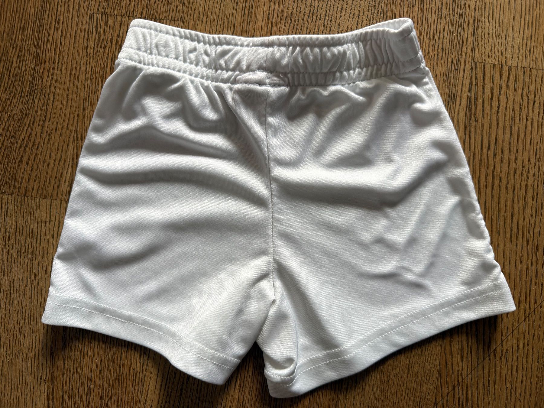 Puma Lotti & Set di vestiti: Shorts von Puma – Usato da Winkel venduto da gatta 1