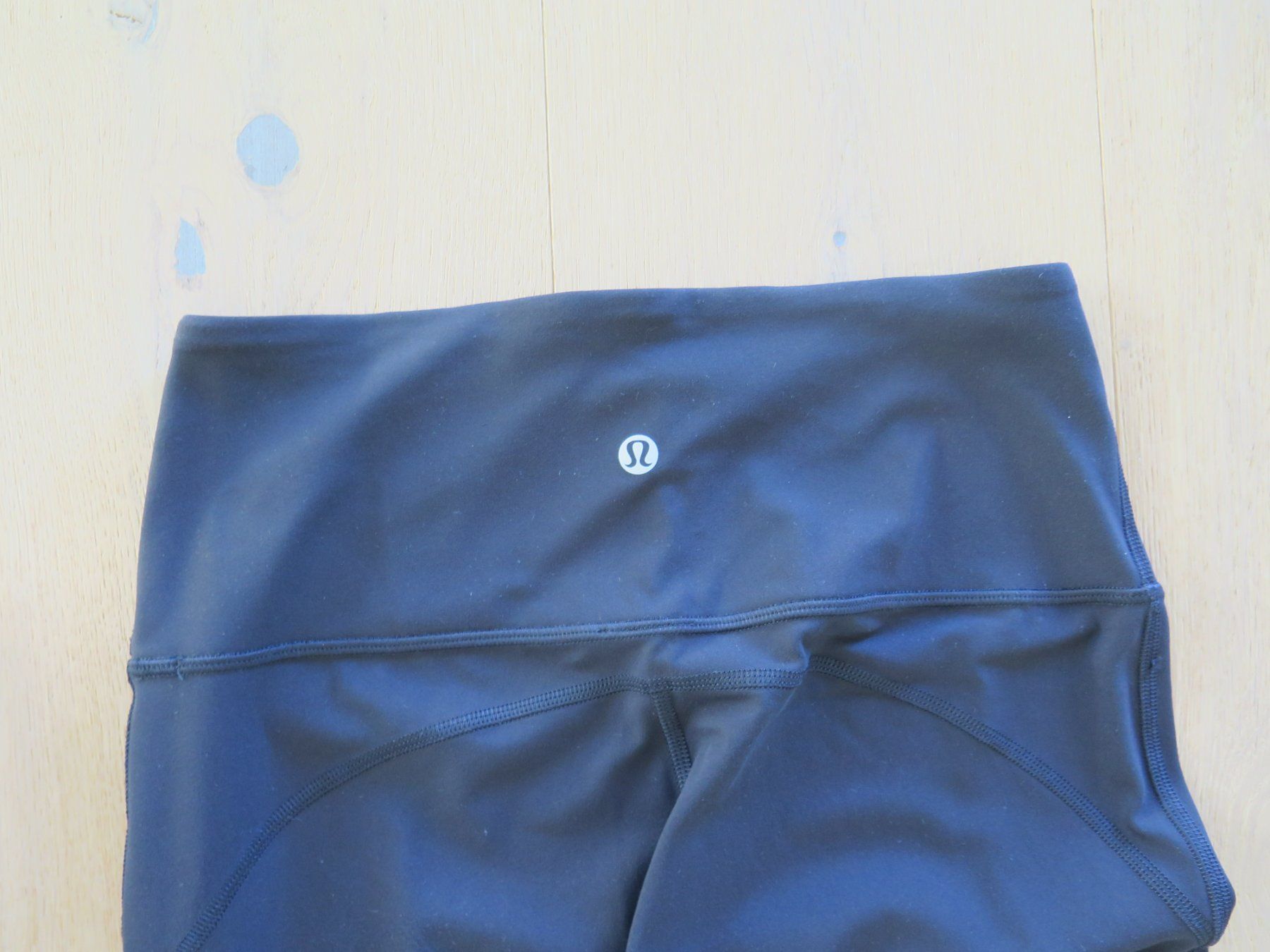 Pantaloni: Lululemon Hose Schwarz mit Schlag – Nuovo (secondo la descrizione) da Hausen am Albis venduto da Soul2026 2