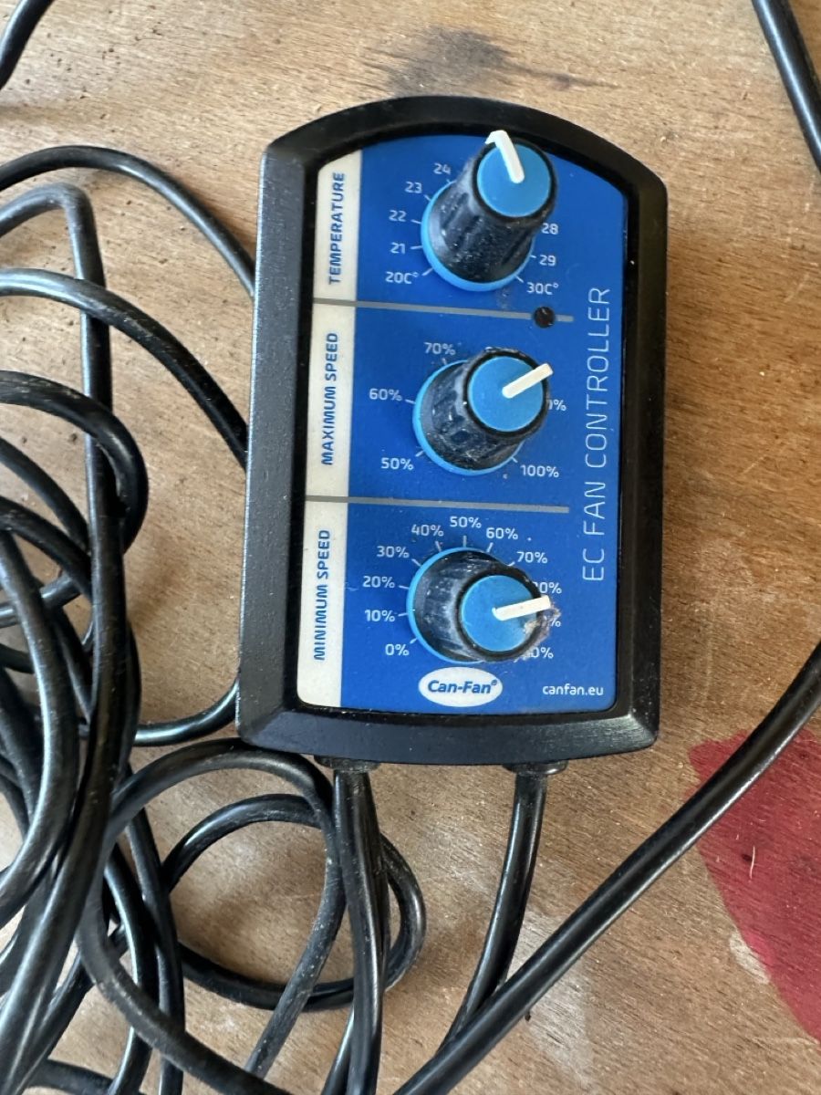 Systèmes de contrôle: EC Fan Controller Can-Fan Temperaturregler – D'occasion à Hohenrain par Schnaegli