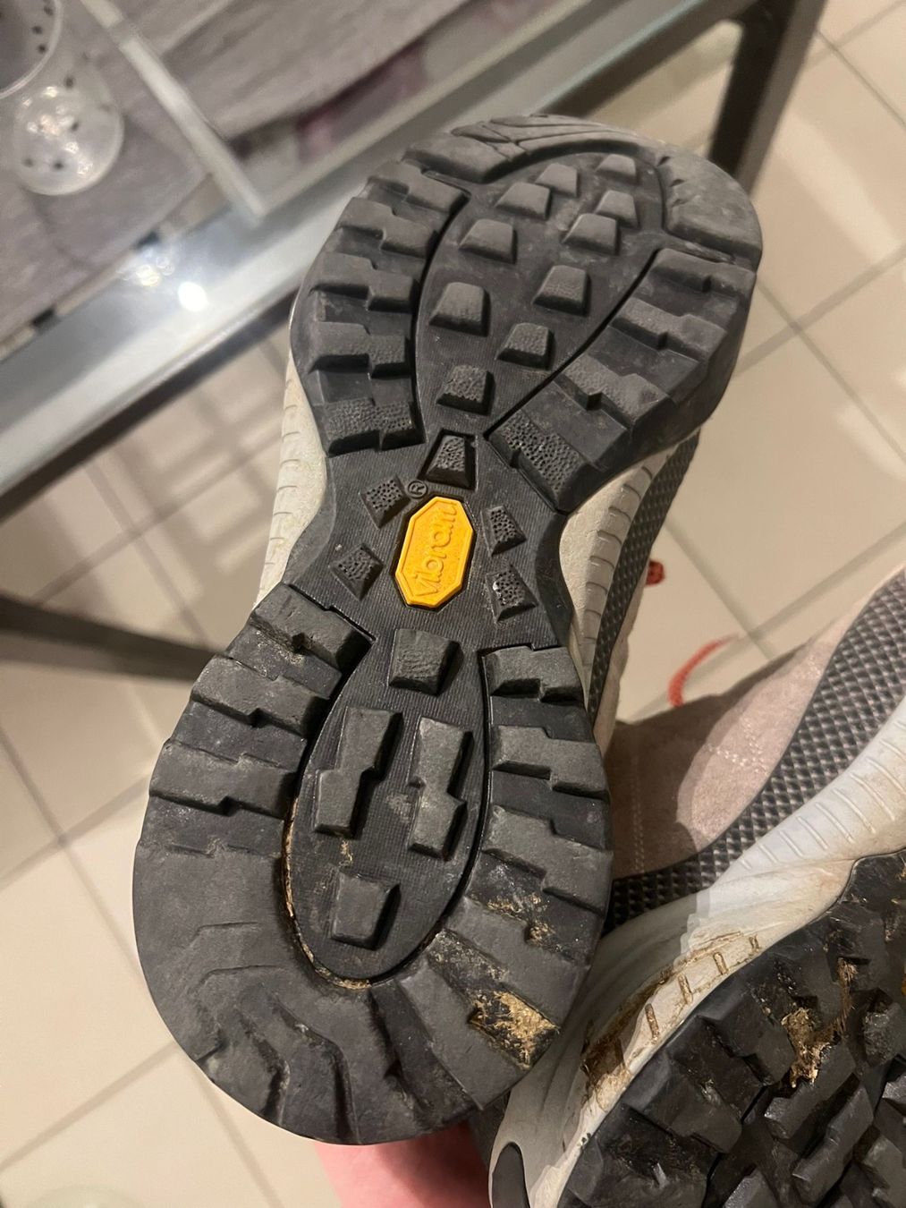 Scarpa Scarpe da uomo: Scarpa 39.5 – Usato da Balerna venduto da GretaM 6