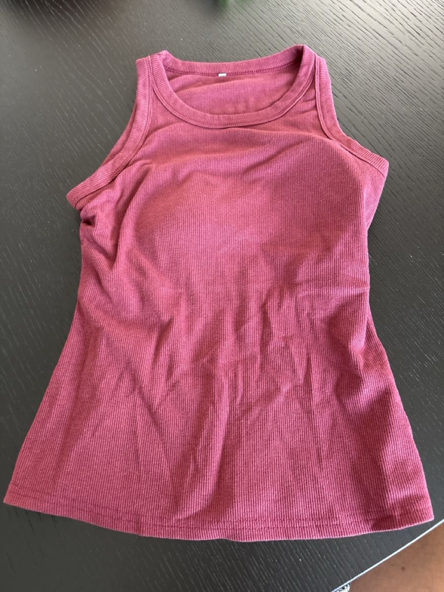 Tops: TOP Grösse M mit eingenähtem BH – Neu (gemäss Beschreibung) aus Erlinsbach von Camara4