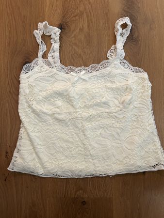 gelbes Sommertop