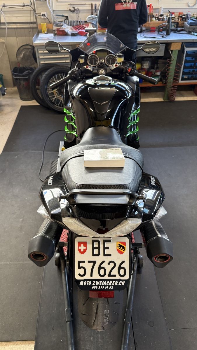 Kawasaki Strada: Kawasaki ZZR1400 Special Edition – Usato da Bargen BE venduto da FreddyLayher 6