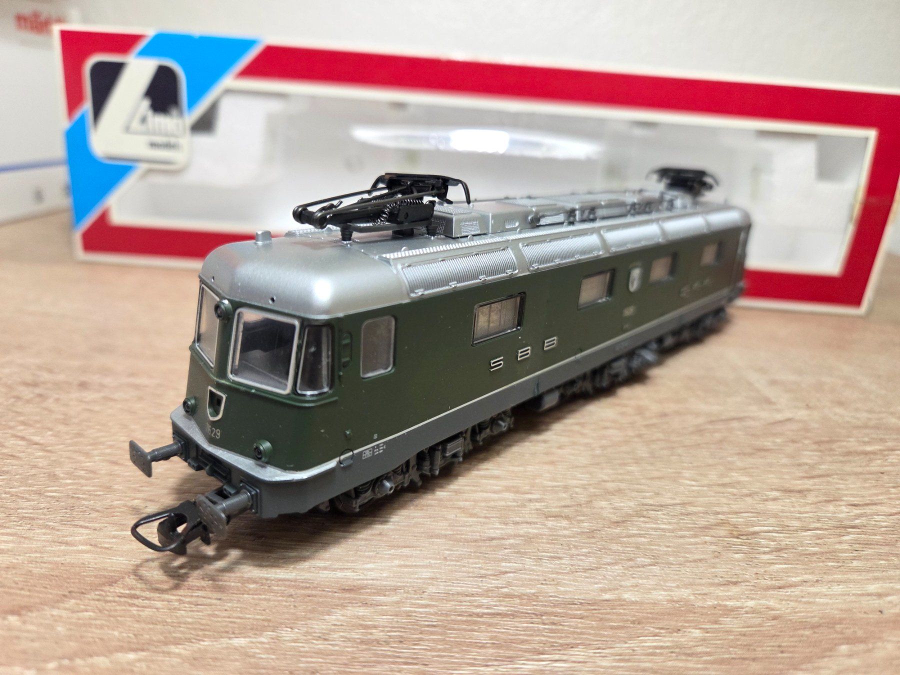 Lima Modellini di ferrovie: Lima 208184 E-Lok Re 6/6 SBB H0 – Usato da St-Aubin-Sauges venduto da Lo_Go 2