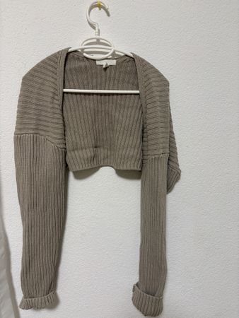 Bolero Strickjacke gerippt beige Farbe guter Zustand