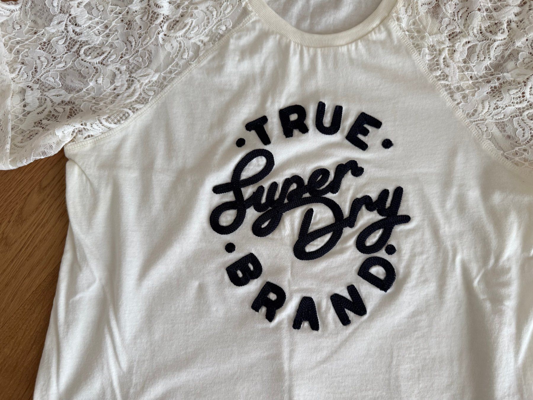Superdry T-shirt: Superdry Damen-Shirt Grösse 38 – Usato da Frauenkappelen venduto da HDPerle 1