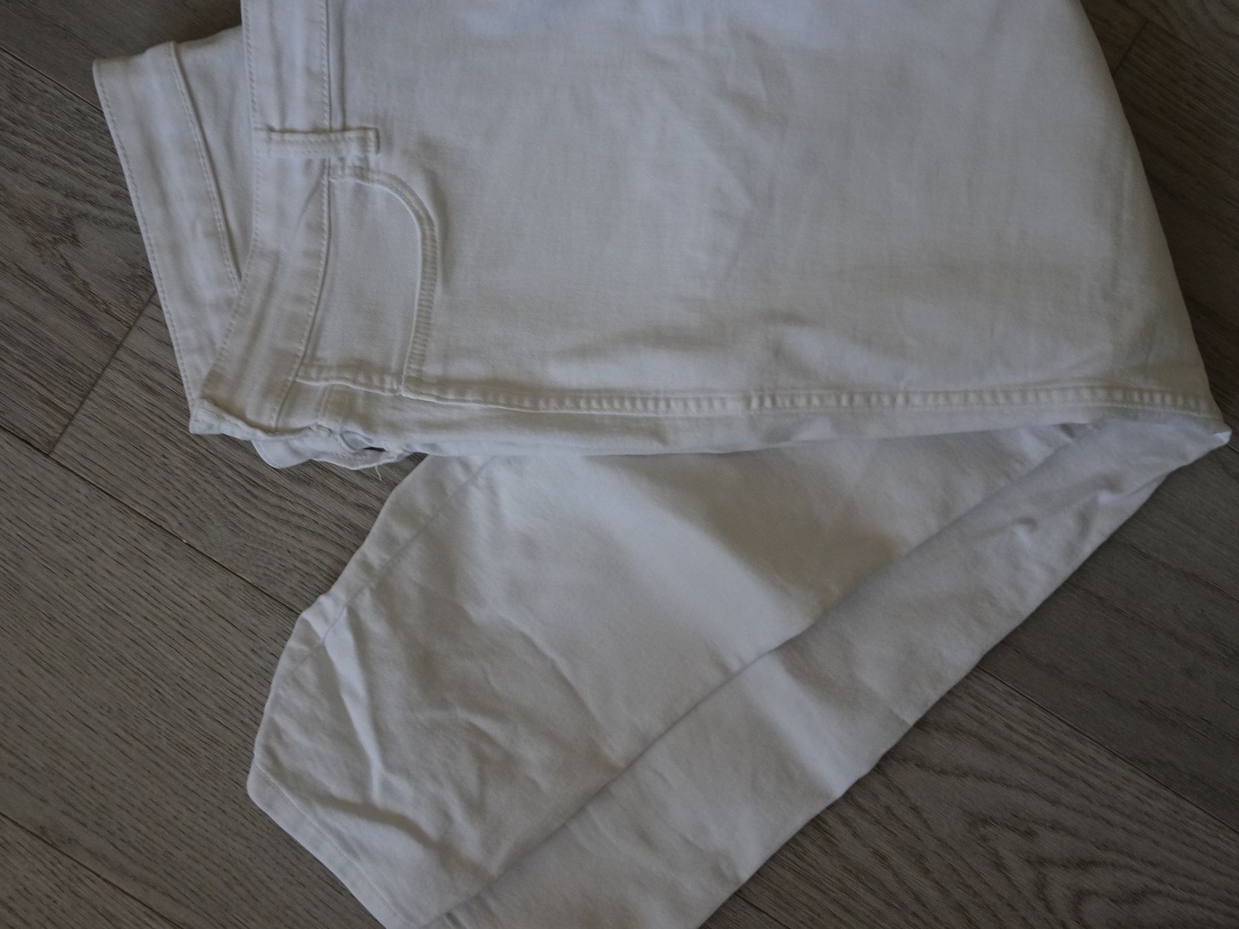 Jeans: Stretch Jeans weiss, slim, Gr. 40 – Usato da Winterthur venduto da Riiita 2