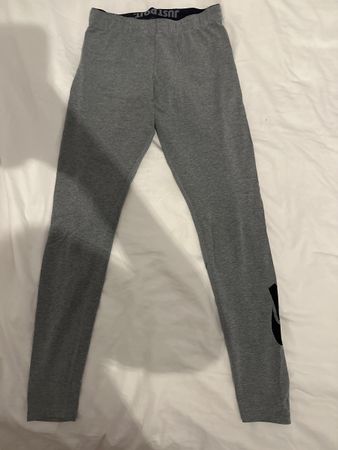Nike Leggings, Gr. S, Grau, Sportlich und Bequem für Alltag!
