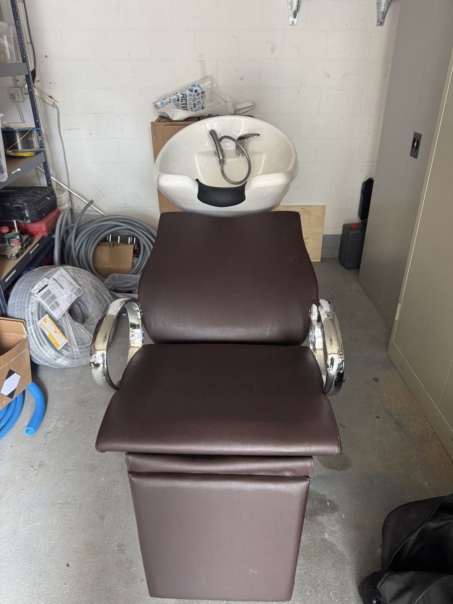 Lavabi & lavandini: Waschsessel / Friseur-Waschplatz – Usato da Horw venduto da Pharao93