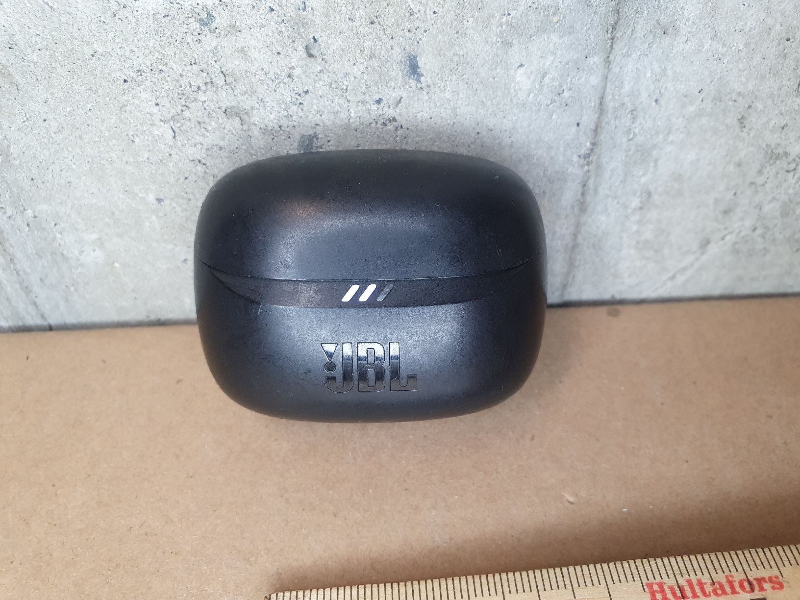 Caricabatterie: Original JBL Tune Beam 2 Ladecase/Ladebox  – Usato da Aathal-Seegräben venduto da Ru.Fi 1