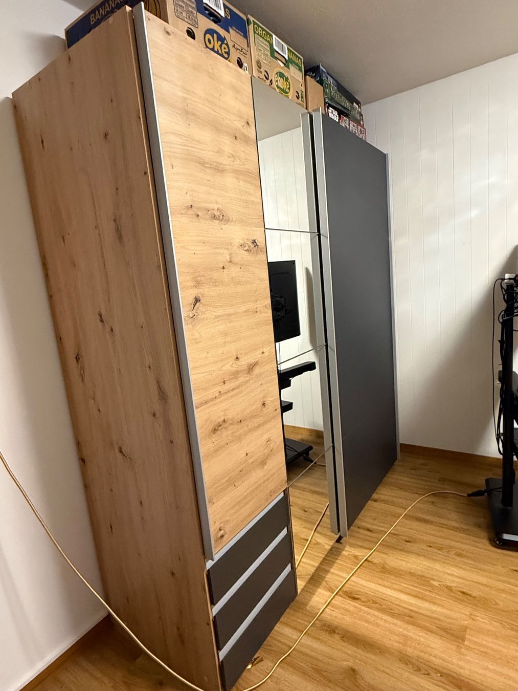 Schränke: Schwebetürschrank – Gebraucht aus Langenthal von eug_p6ys