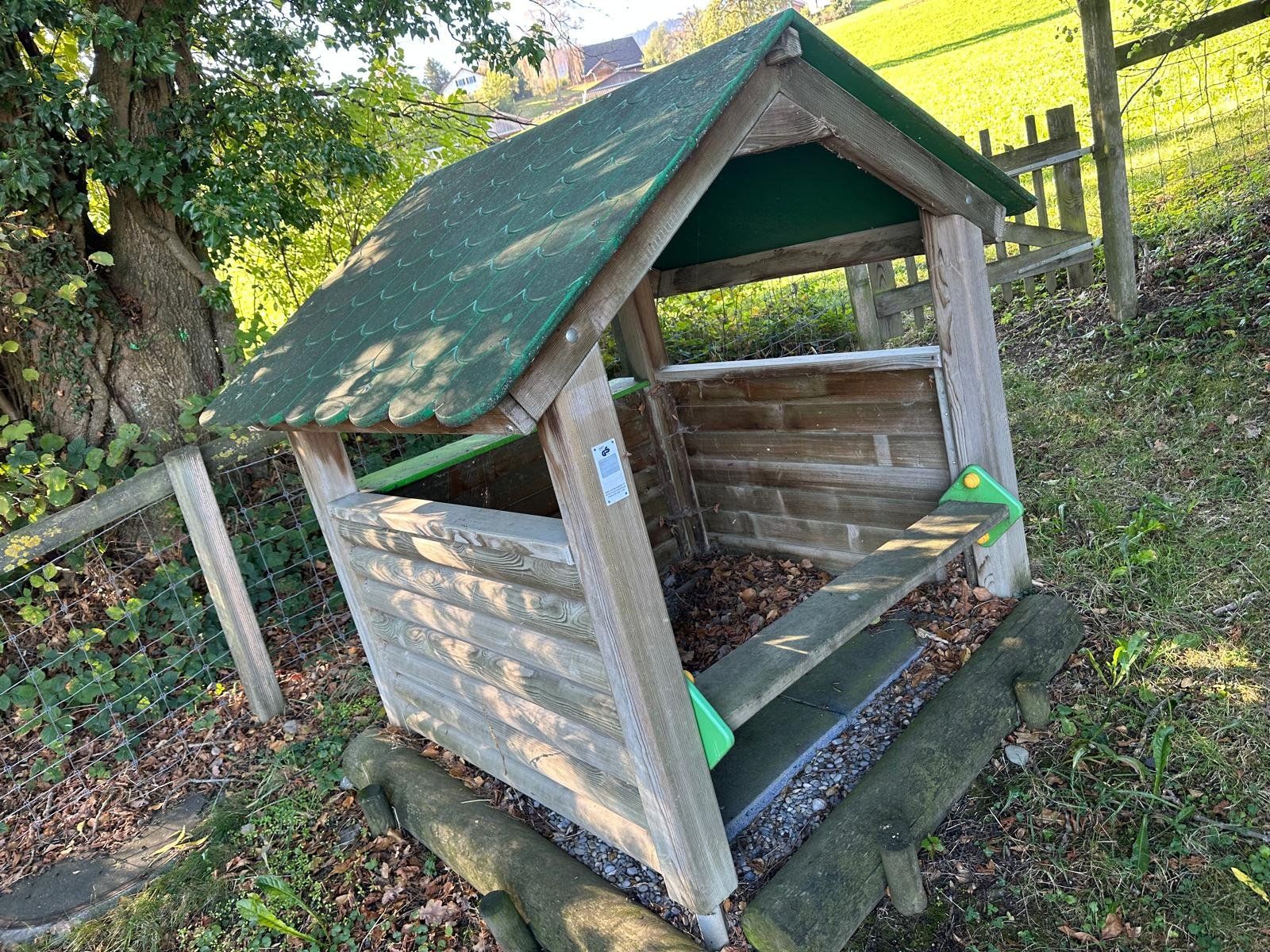 Casette per bambini: Kinderspielplatz Haus – Usato da Horgenberg venduto da Kira1991 1