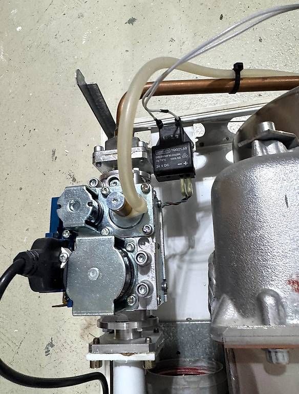 Heizgeräte: Chaudière Gaz ELCO THR – Gebraucht aus Cortaillod von Ubbies 2
