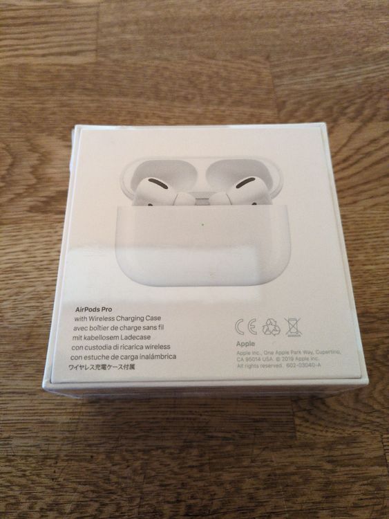 Apple AirPods Pro mit Wireless Charging Case neu 2