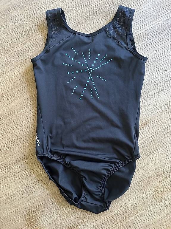 Decathlon Ensembles: Turnanzug, Turntrikot , 134 – D'occasion à zürich par majasimone
