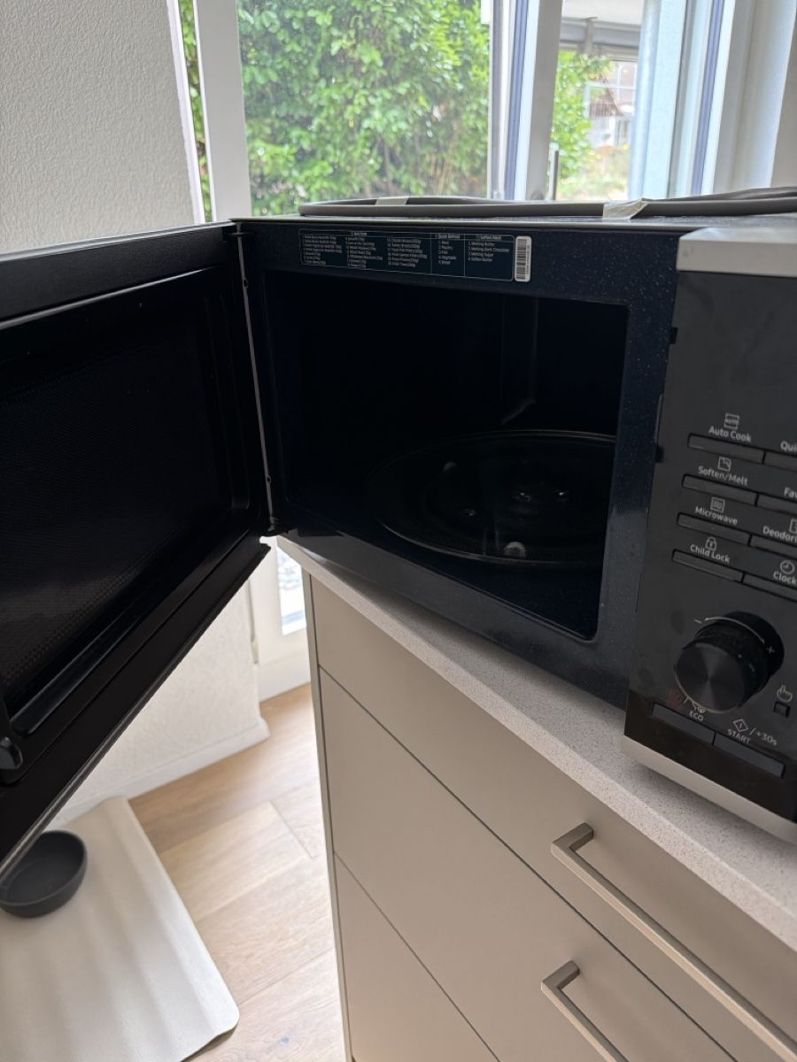 Samsung Forni: Mikrowelle Samsung 800W – Usato da Dulliken venduto da apple48 1