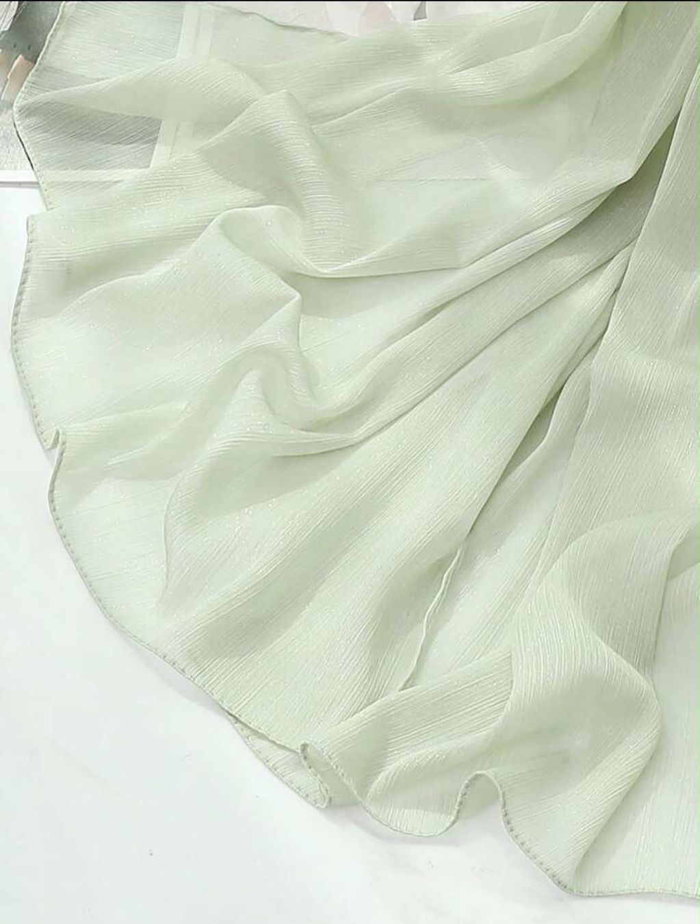 Foulards, Tücher & Schals: Foulard vert pâle – Neu und originalverpackt aus Montreux von Iza_81199 2