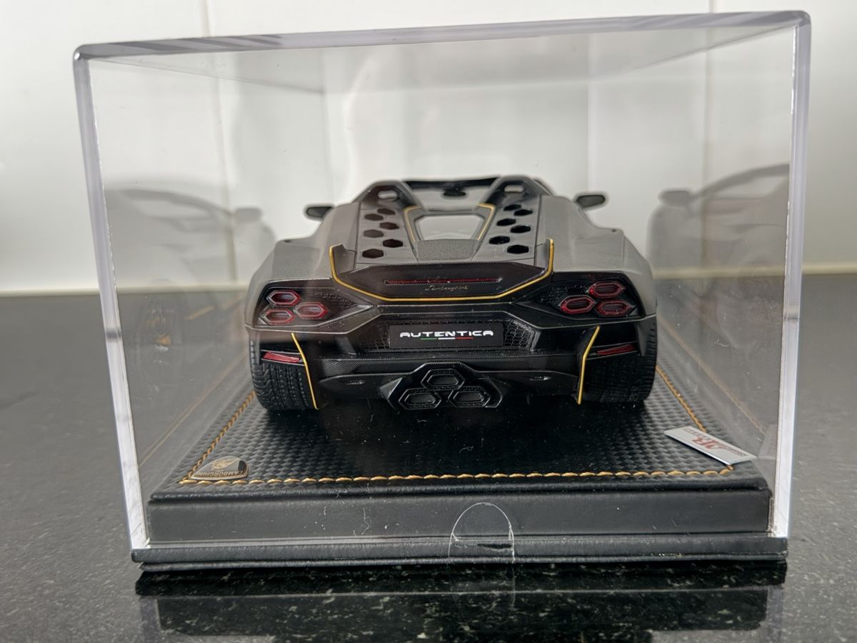 Lamborghini Modellini d'auto: 1:18 Lamborghini Authentica - MR – Nuovo (secondo la descrizione) da Langenthal venduto da SBKK98 3
