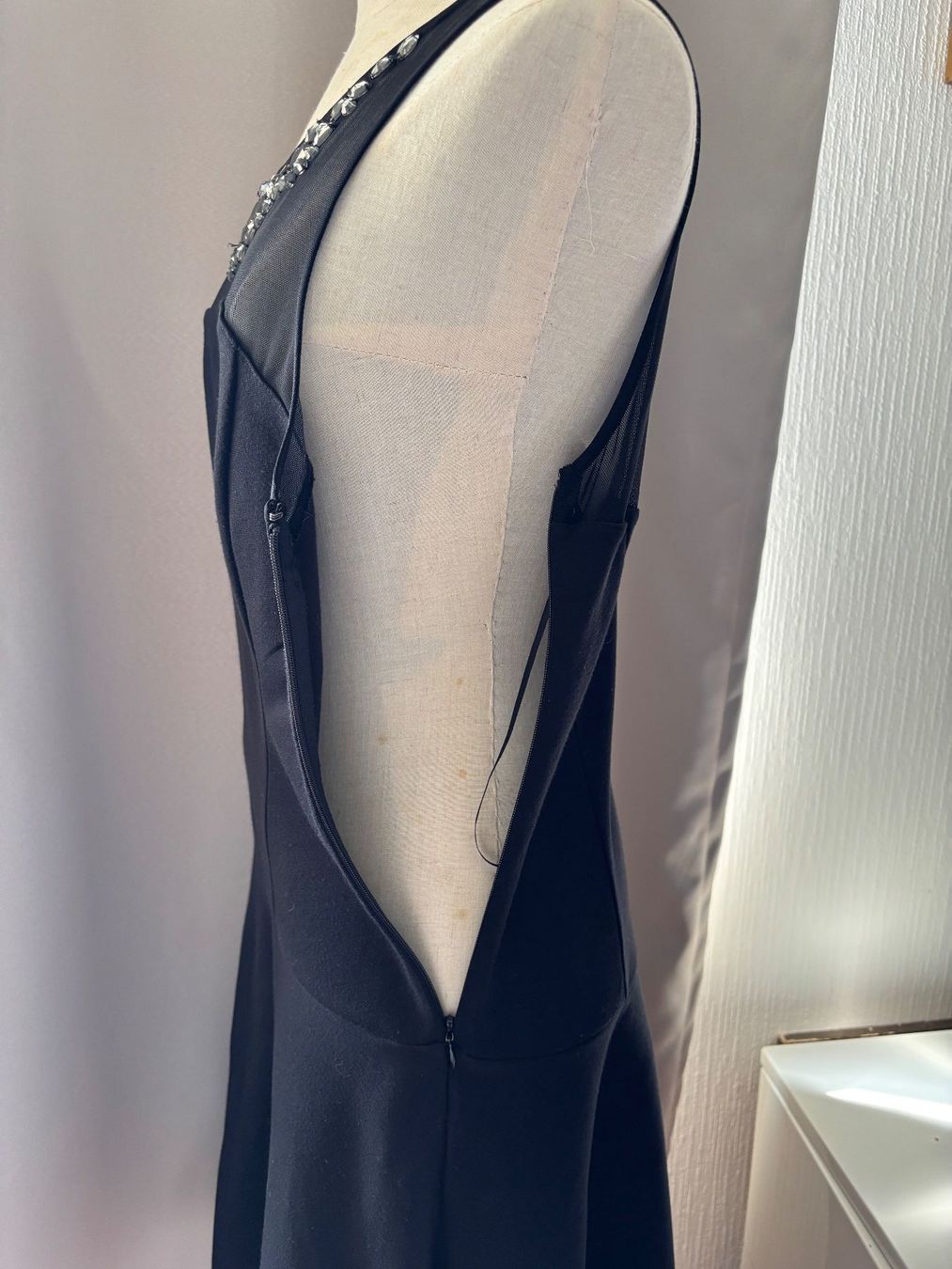 Vestiti: Robe noire de la  marque  americaine EXPRESS taille S – Usato da Peseux venduto da CharmeCommerce 7