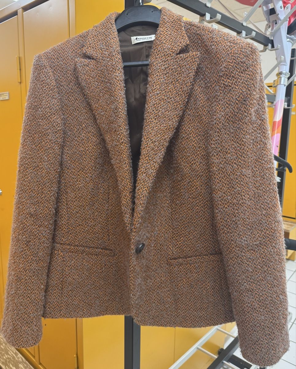 Giacche: Antonette Blazer Wool Alpaca Silk Blend Herringbone Sz 42 – Usato da Mühlethurnen venduto da Indriukas