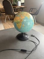 Magnifique Globe terrestre lumineux vintage année 2000