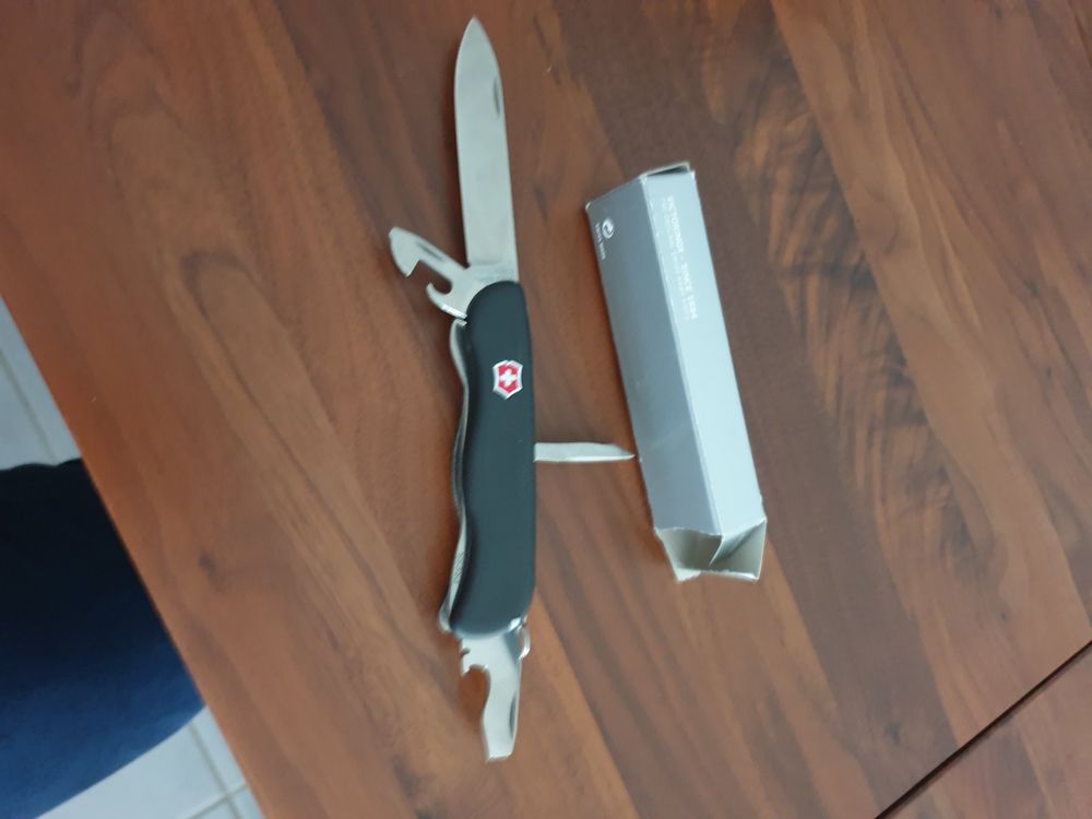 VICTORINOX RANGER GRIP 🔪 Victorinox