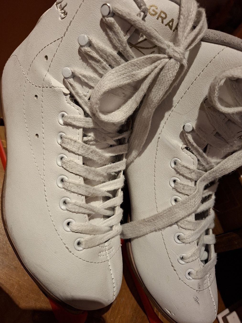 Graf Schlittschuhe: Graf schlittschuhe ruby grösse 35 – Gebraucht aus Diepoldsau von Tiaraa1 2